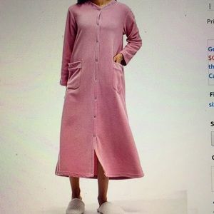 Mauve Snap Front Robe, Size Large